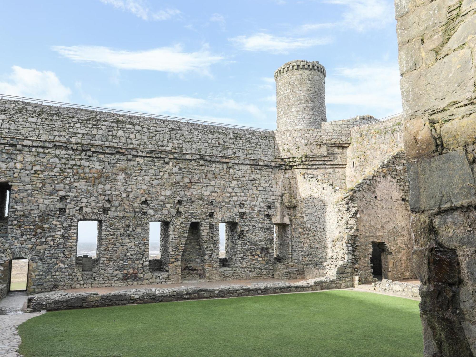 Harlech Apartments - Matholwch Buitenkant foto